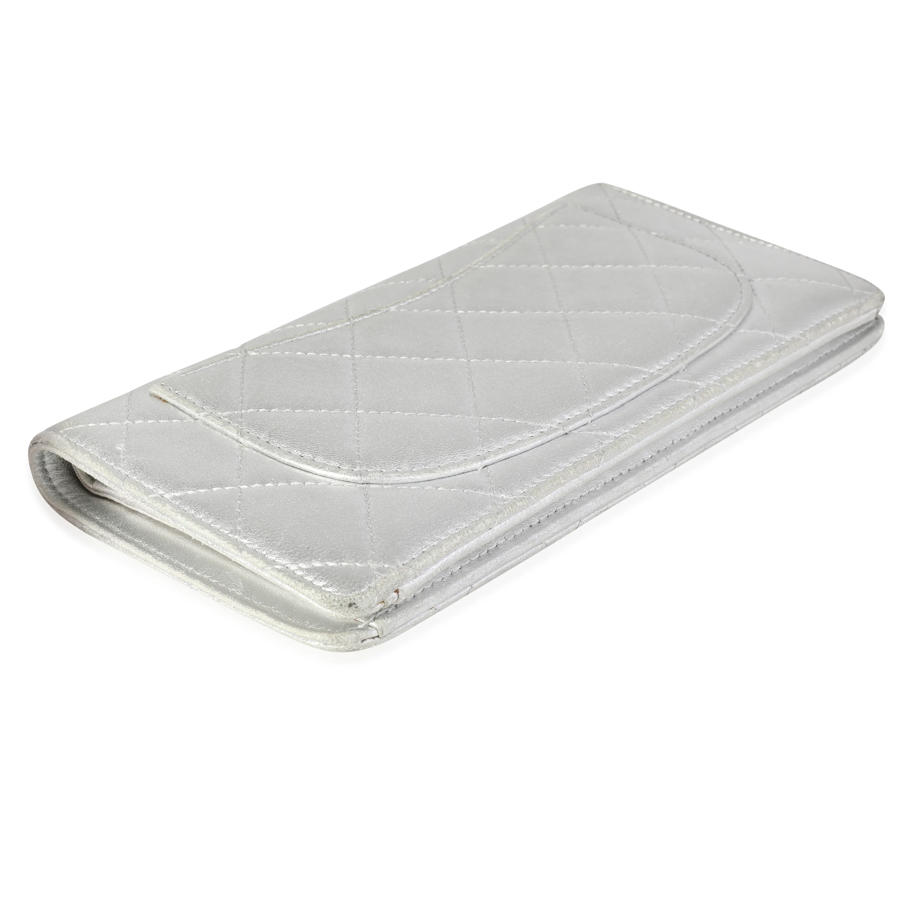 Chanel Metallic Silver Quilted Lambskin Leather CC L-Yen Wallet - Image 6